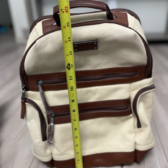 kanken backpack cheap mini Fjallraven Re-Kanken Converse Mini Rucksack 後背包'黑' with a 100% recycled Mobile Solutions Leather Color:Bling Sucker